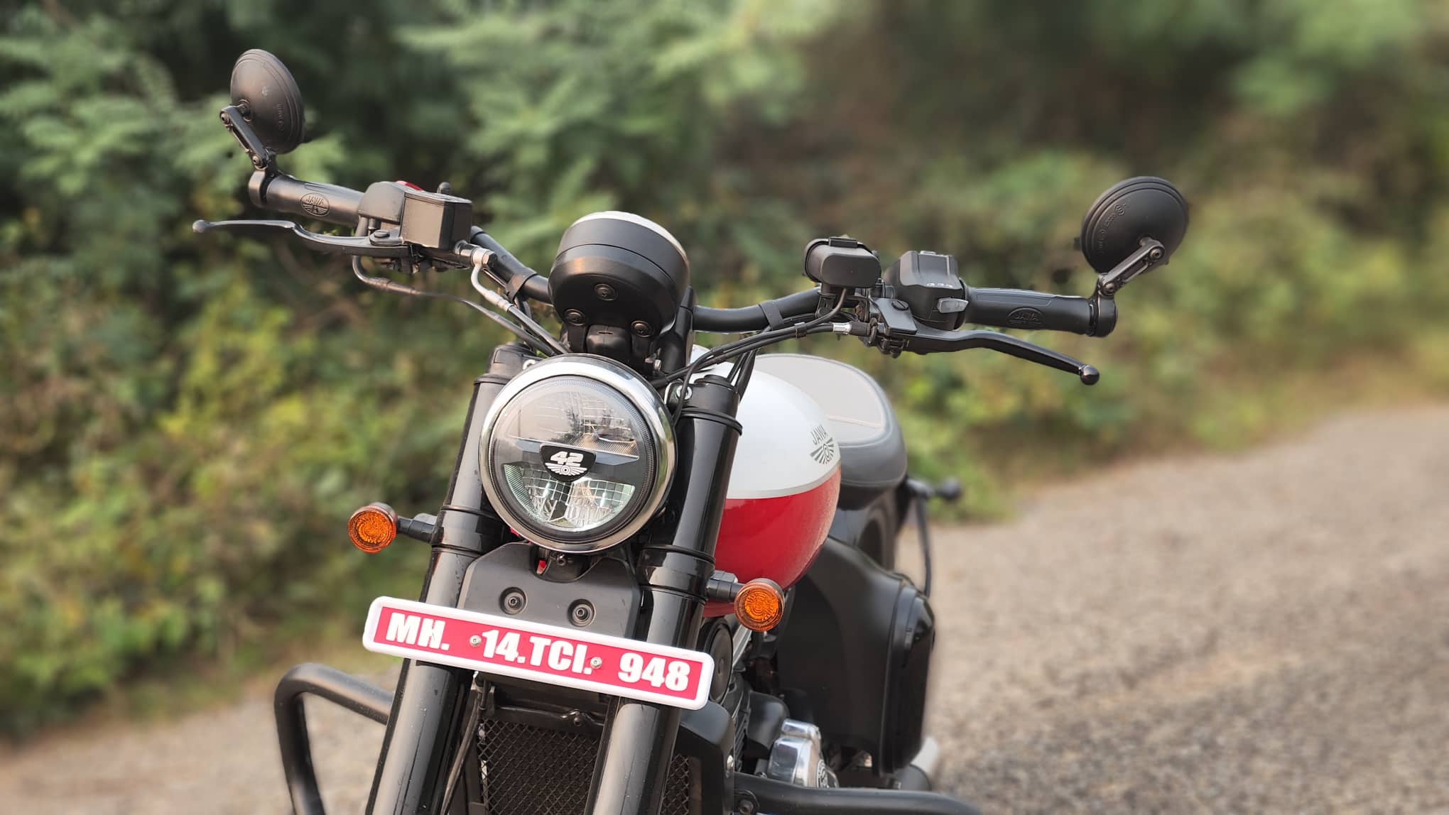 Jawa 42 Bobber Features