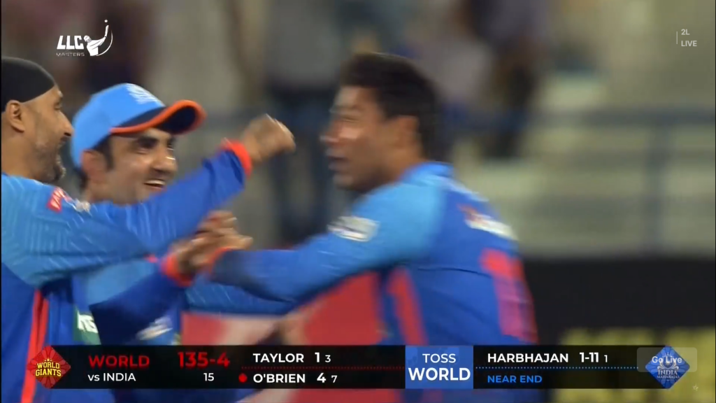 Gautam Gets Excited After Kaif's Catch