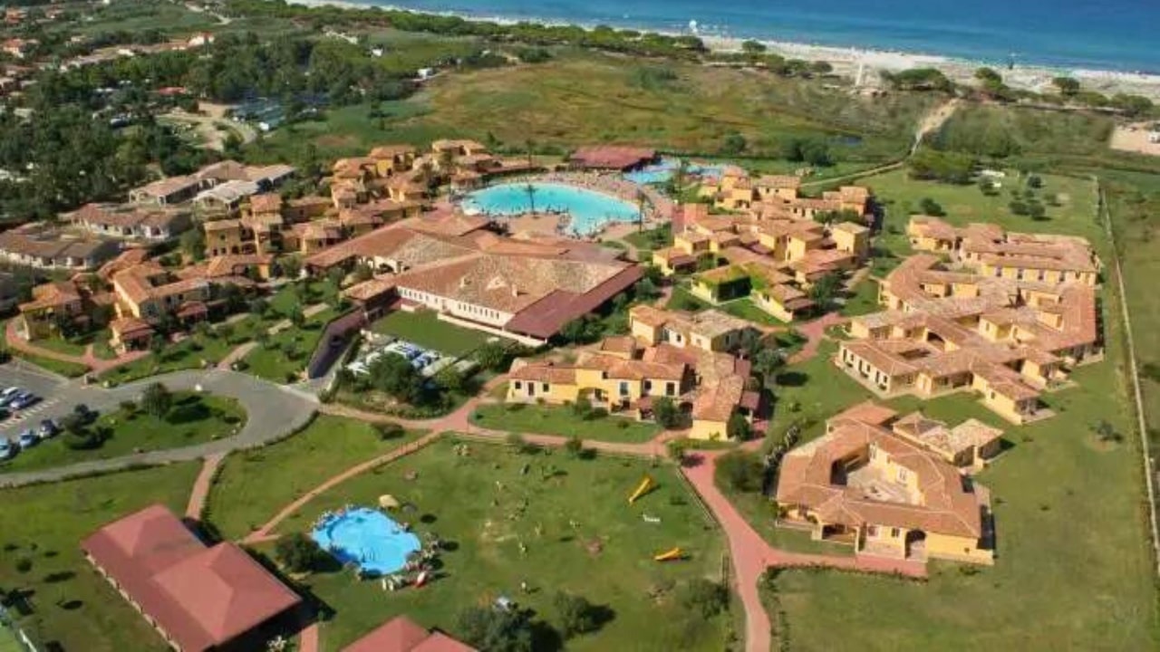 Pini Village